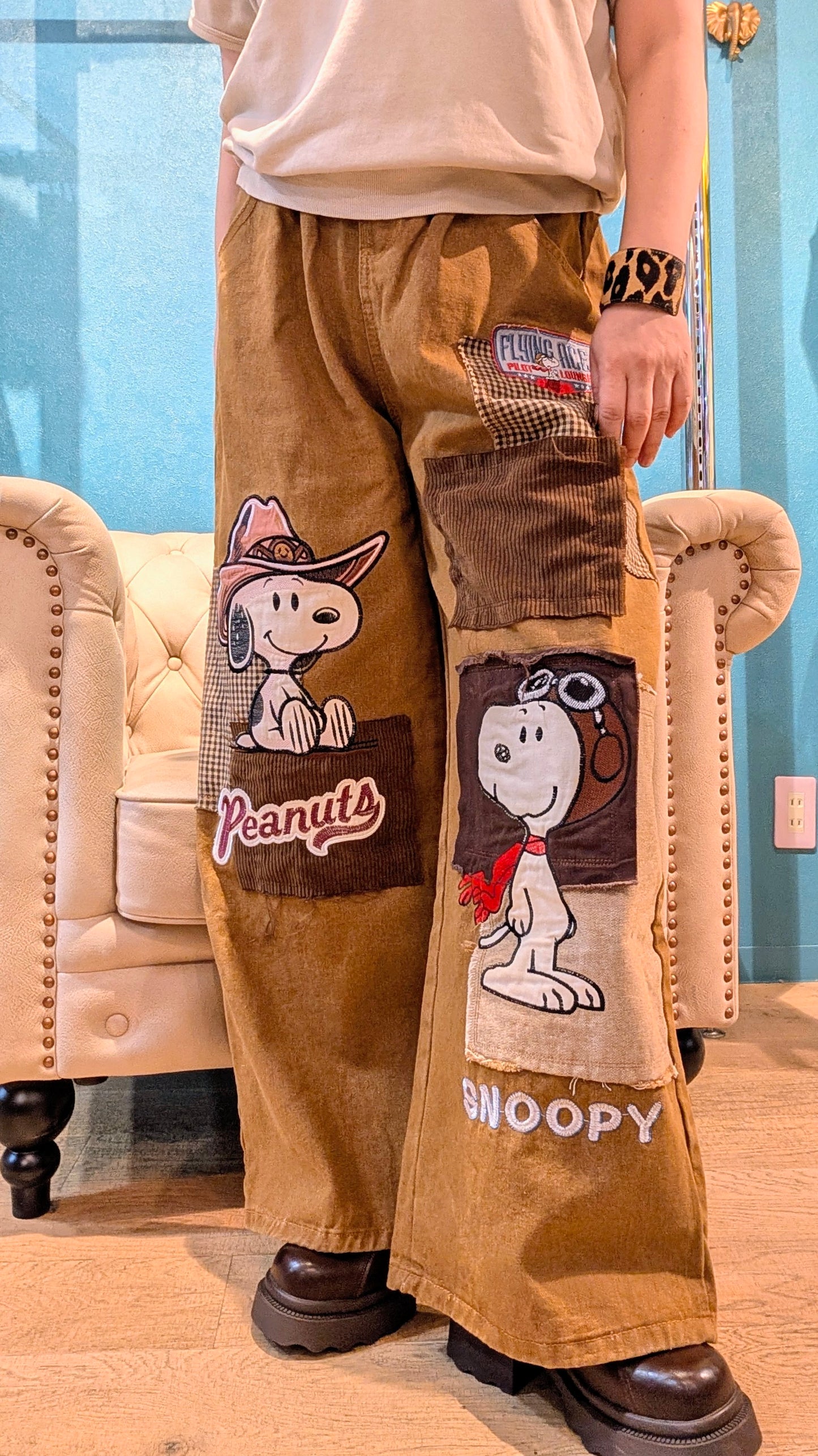 スヌーピーパッチドビックデニムパンツ