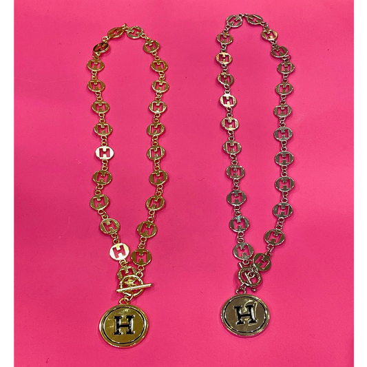 「H」プレートチェーンネックレス