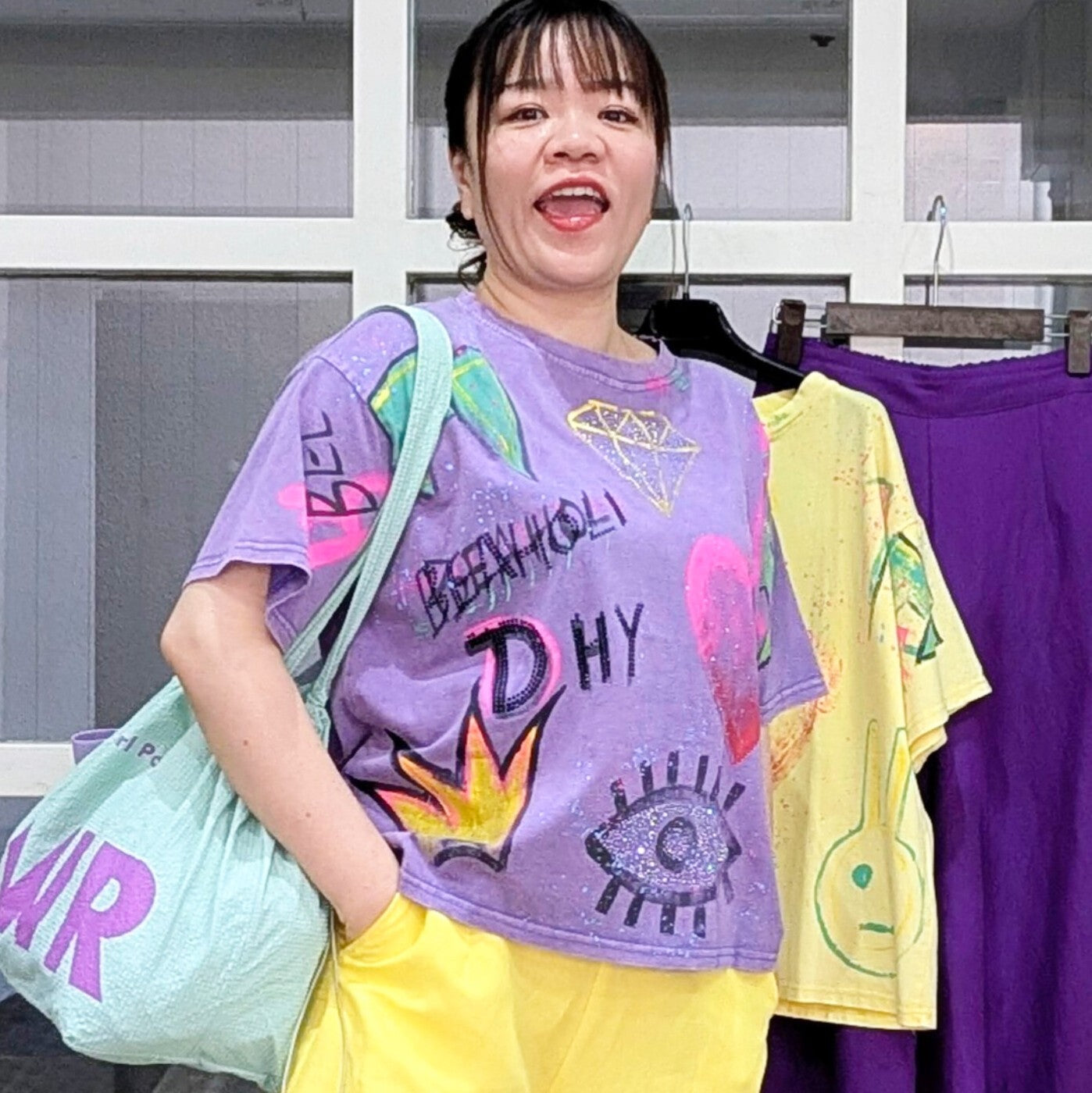 落書きプリントTシャツ