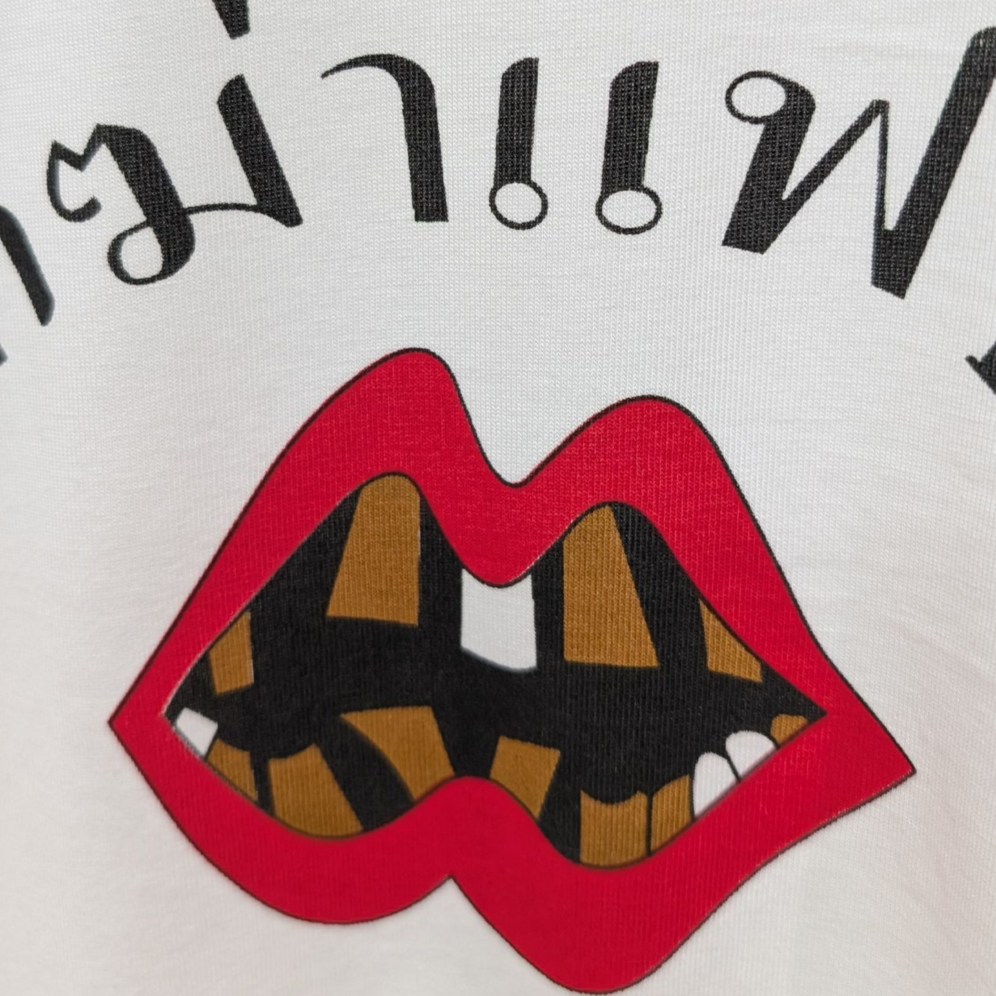 LIPプリント二重袖ロンT