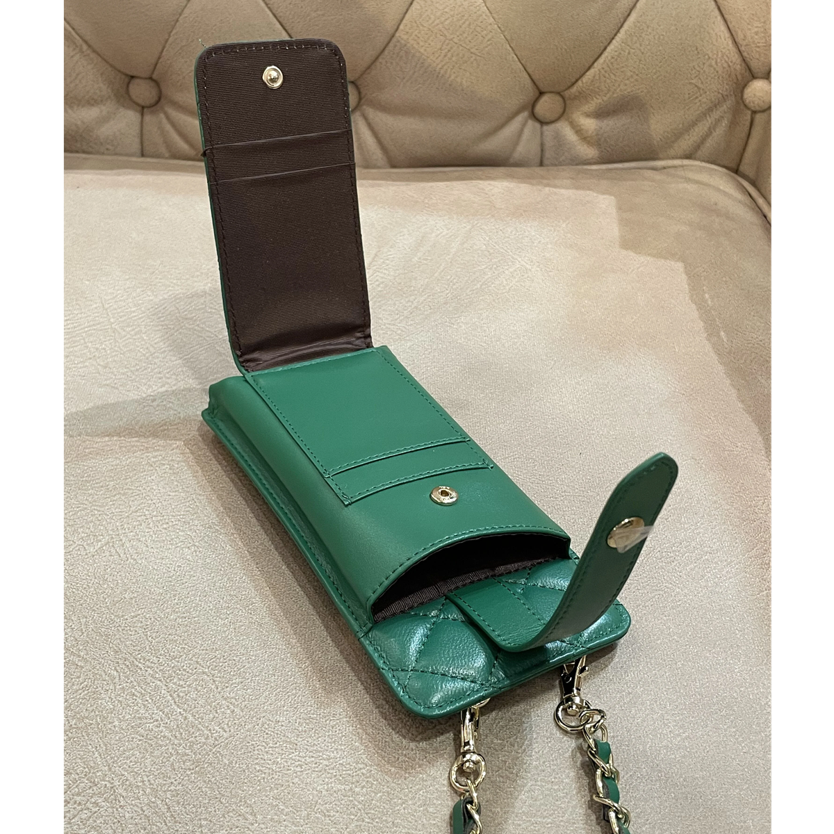 ラムレザースマホケース　グリーン